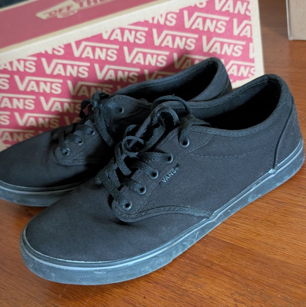 Vans Black Canvas Sneakers with Classic Low-Top Design